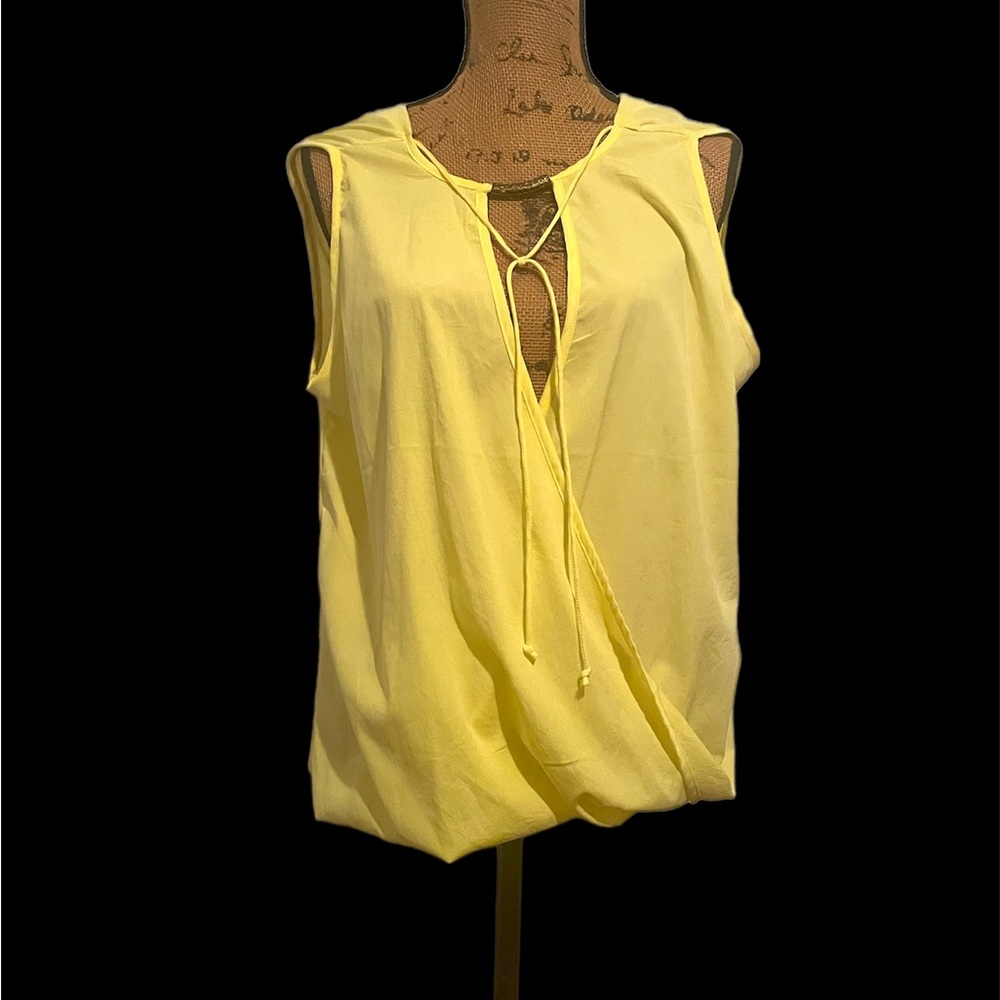 Yellow blouse - Picture 4 of 5
